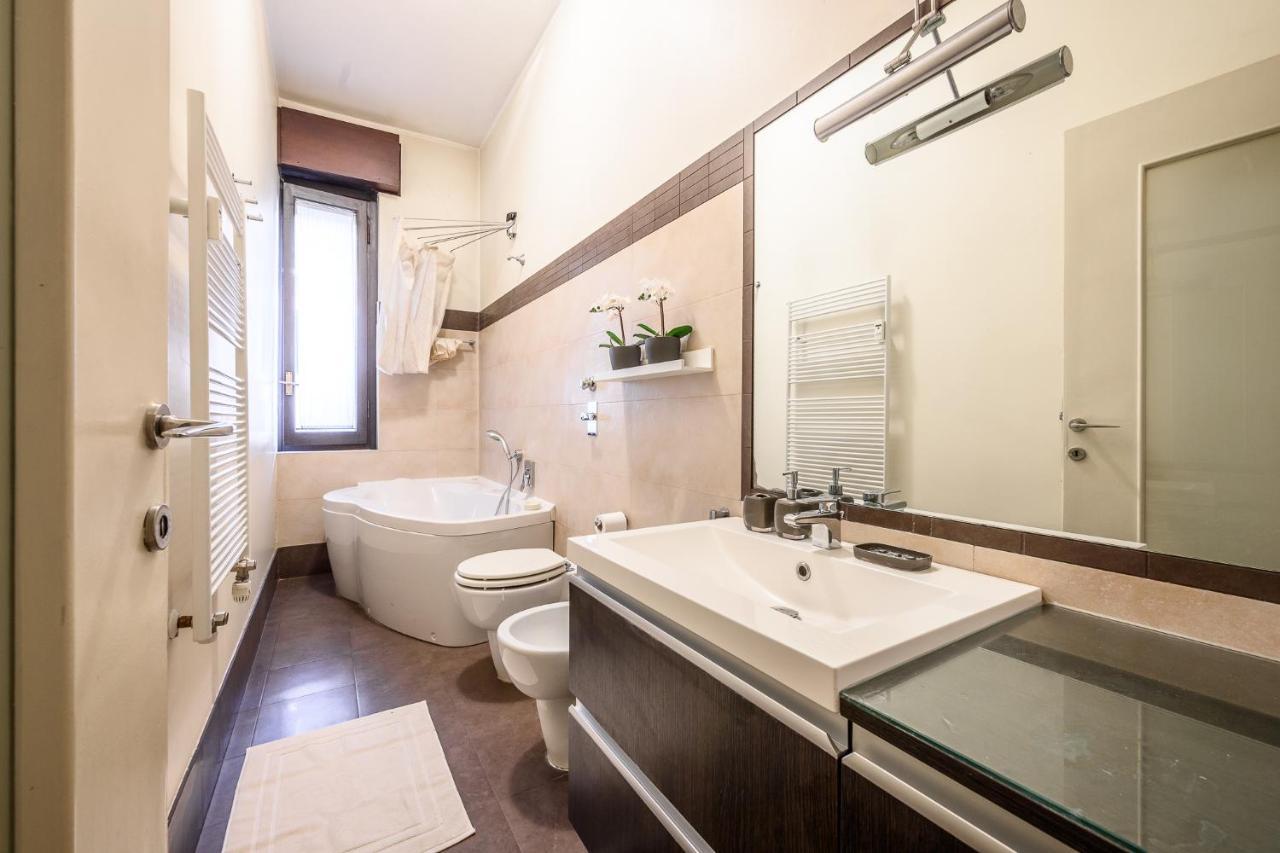 The Lantern Flat - Darsena Area Apartman Milánó Kültér fotó